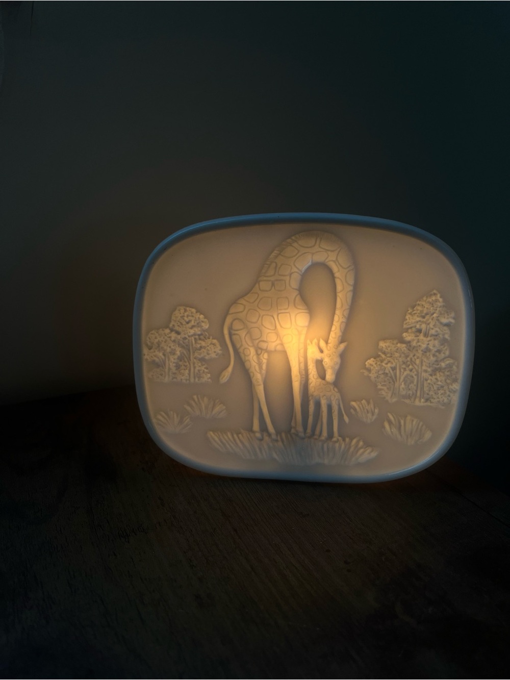 Vintage Giraffe Night Light Plaque in Soft White‎ porcelain nursery baby safari
